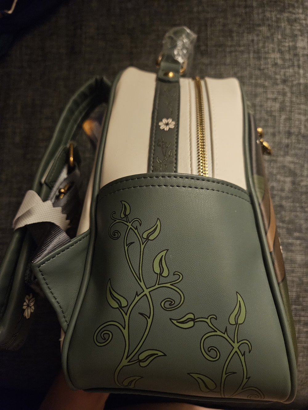 Loungefly Lord Of The Rings Mini Backpack - Picture 2 of 2